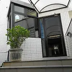 Luxuoso Quarto E Sala Mobiliado